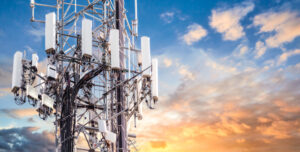 Ny Rapport avslöjar varför telekommunikationsföretag bör prioritera effektivitet och hållbarhet i 5G-näten