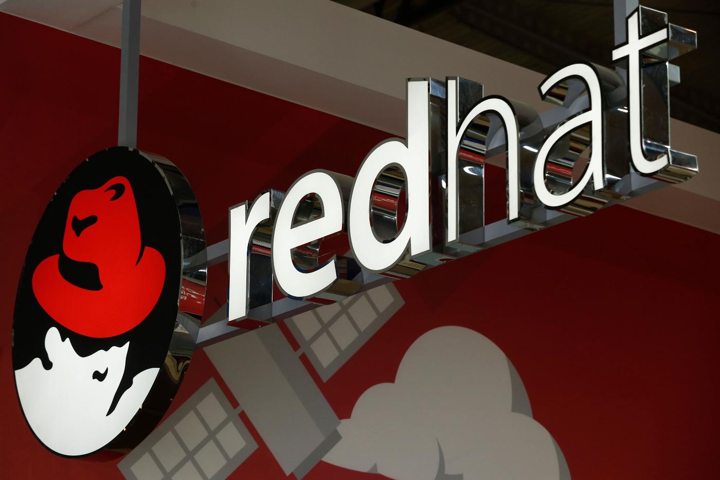 Red Hat utvecklar världens första Linux för fordon