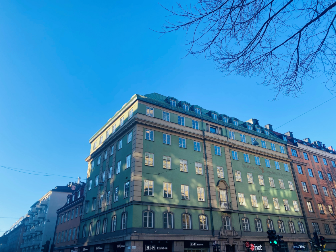 Infozone flyttar sitt huvudkontor till toppmoderna lokaler i Centrala Stockholm