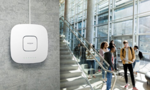 Netgear introducerar idag Tri-band WiFi 6E Access Point för små och medelstora företag