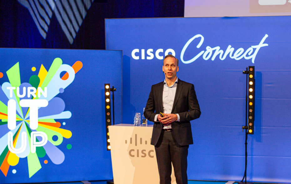 Nära hälften av svenskarna vill ha uppkoppling för alla, överallt, visar ny Cisco-rapport