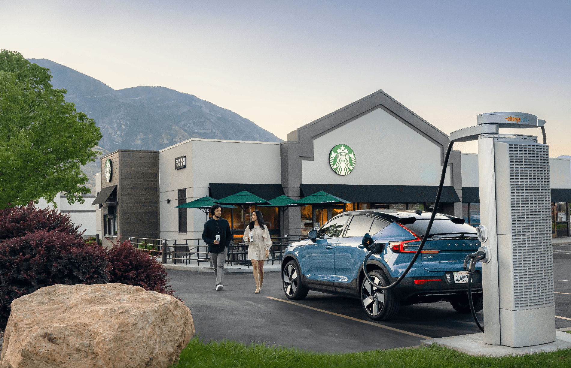 ChargePoint, Volvo och Starbucks upprättar ca 60 nya snabbladdplatser