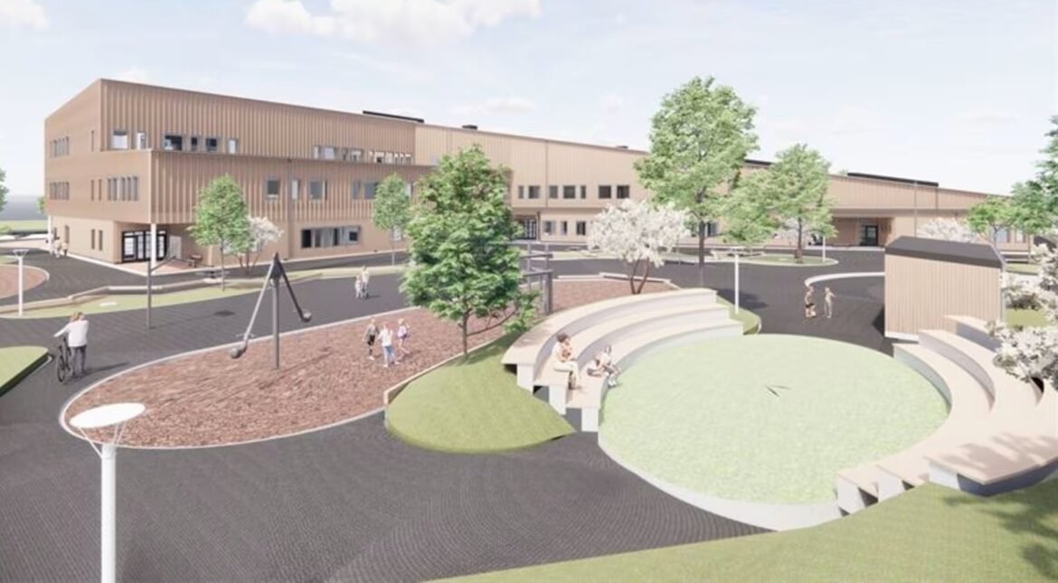 Emil Lundgren installerar all el i nya Junkaremålsskolan i Tranås