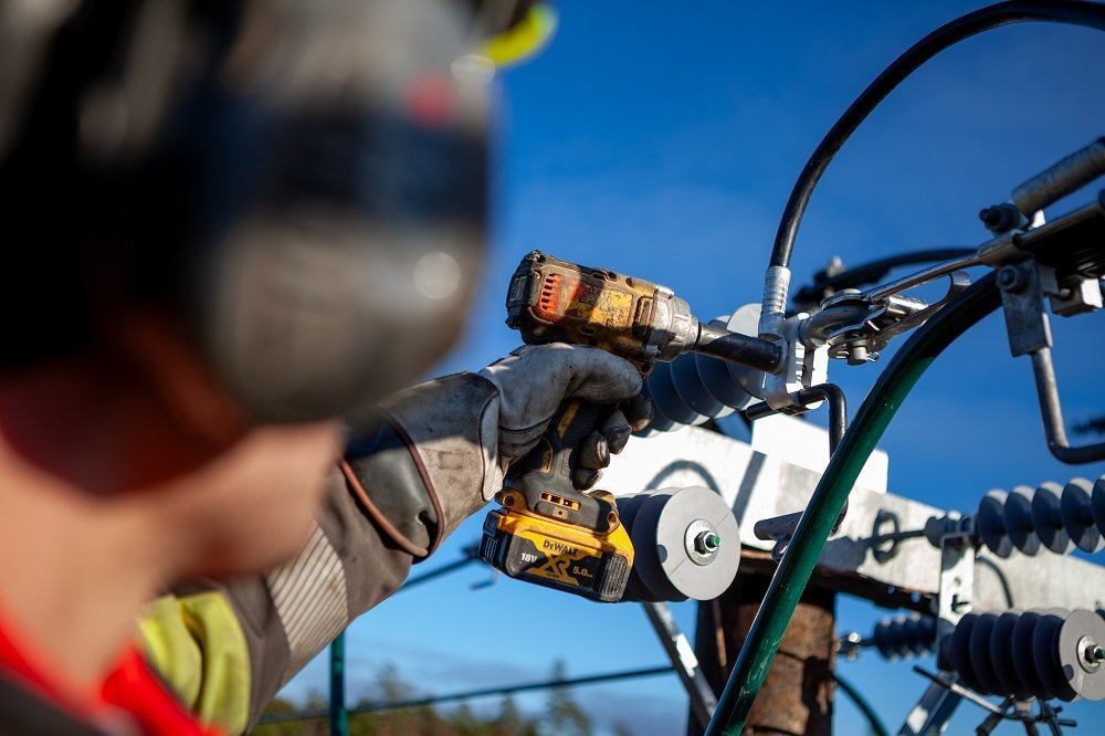 Säkerheten i fokus vid ombyggnation av luftledning i Småland