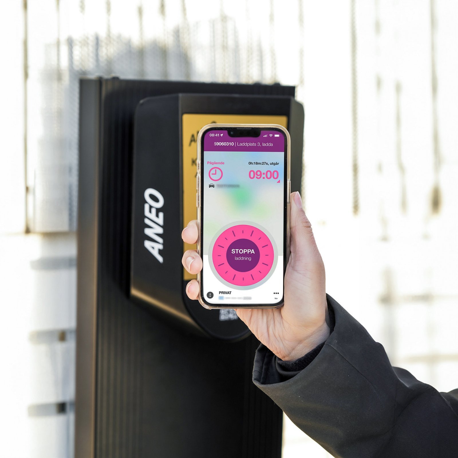 EasyPark och Aneo Mobility inleder samarbete kring elbilsladdning i Sverige