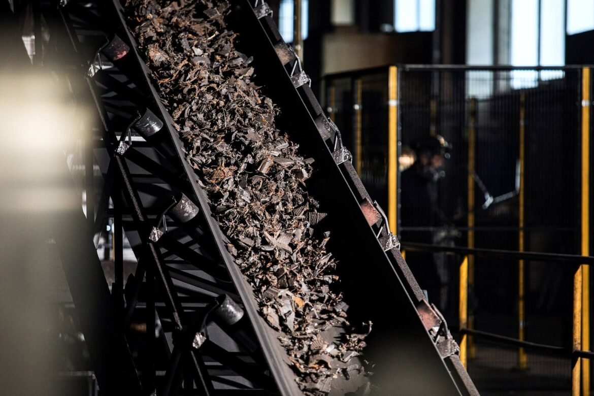 Banbrytande innovation inom återvinning: Michelin går samman med Antin och Enviro för att meddela uppförandet av deras första däckåtervinningsanläggning i Sverige.