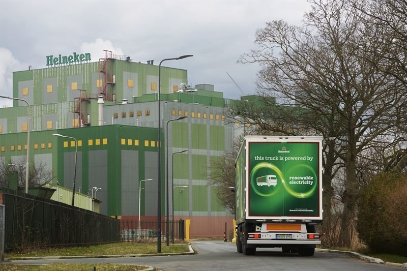 HEINEKEN rullar sin första gränsöverskridande elektriska transport i samarbete med Einride