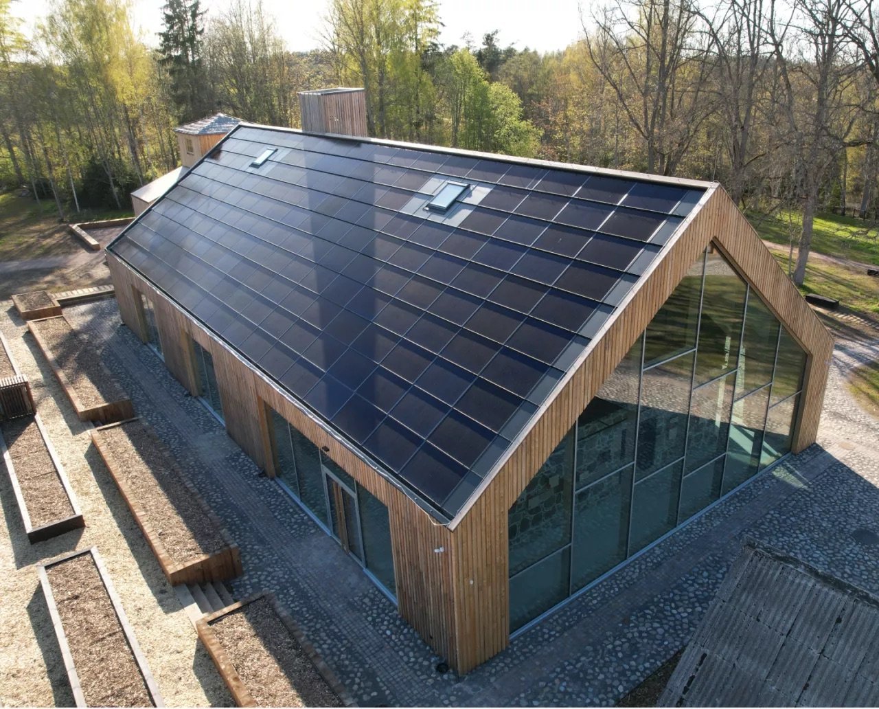 Vesivek inleder samarbete med Solarstone för integrerade solceller