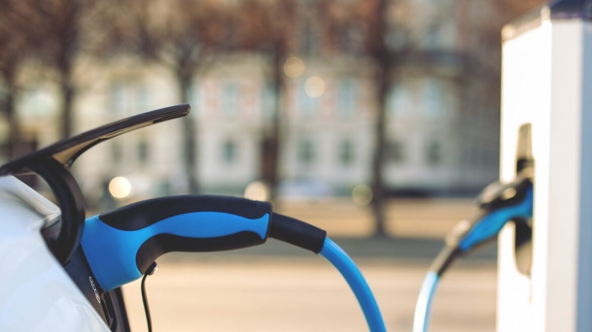 Nytt partnerskap tar laddning av tjänstebilar till nästa nivå för Carsmarts användare