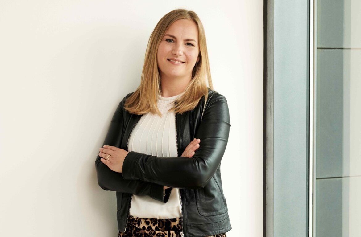 Optimering av den hybrida arbetsplatsen: Övervägningar om teknologi och produktivitet