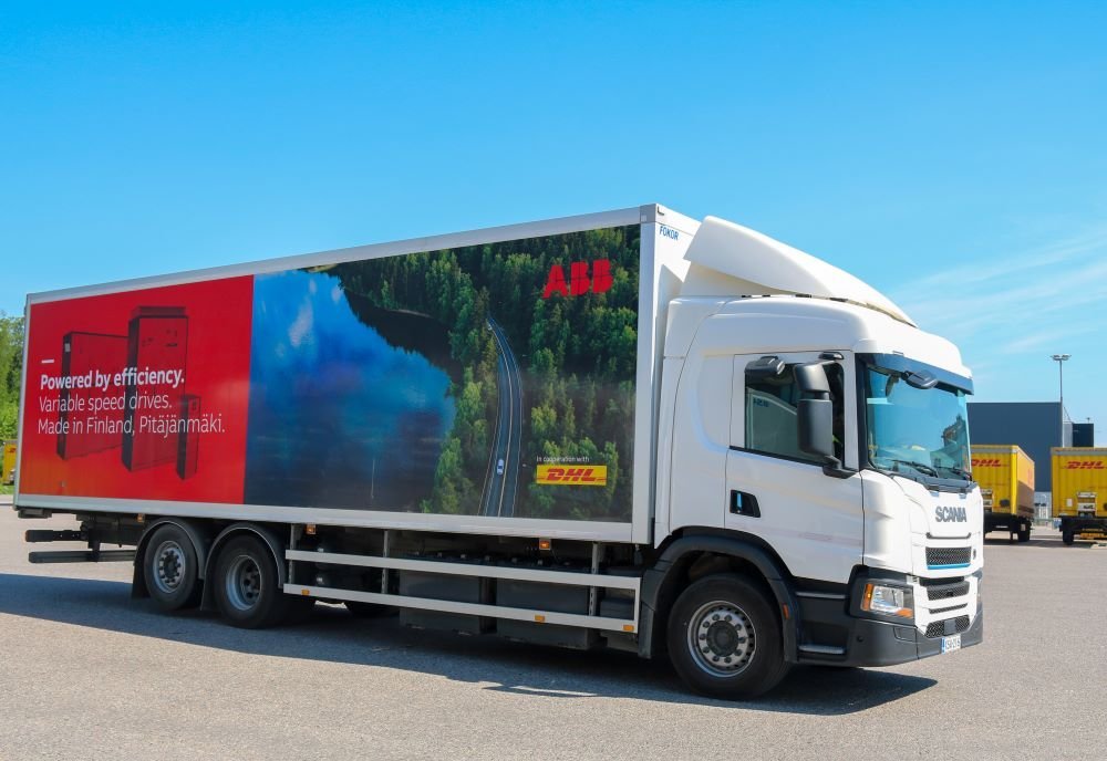 ABB, DHL och Scania elektrifierar transportkedja I Finland