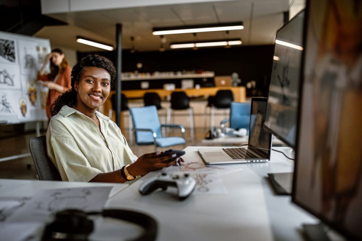 Fler kvinnor väljer IT och spelutveckling på Nackademin - ett steg mot ökad jämställdhet i branschen