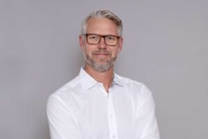 Endast en av fyra svenskar använder AI på jobbet – ny undersökning