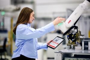 ABB lanserar appen RoboMasters som skräddarsyr utbildningar