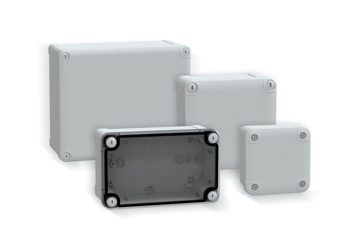 Hållbarhet i fokus när Schneider Electric lanserar nästa generation av kapslingar och väggskåp