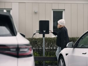 Effektkostnader kan göra billig lösning dyr på sikt En BRF behöver räkna på helheten för laddning