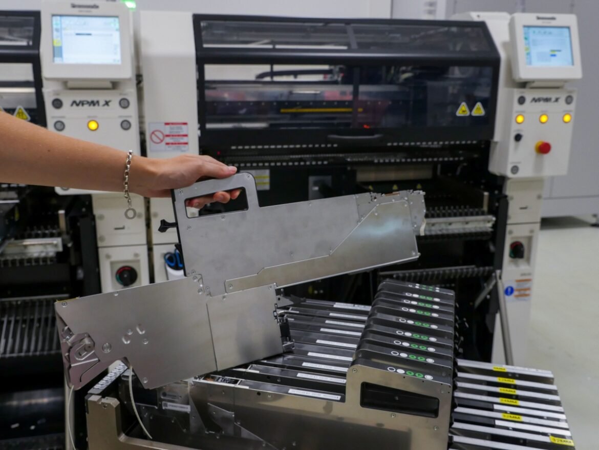 Panasonic förverkligar sin vision om en autonom fabrik