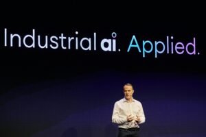 Industriell AI blir verklighet: IFS samlar världsledande AI-aktörer för att accelerera den industriella omställningen