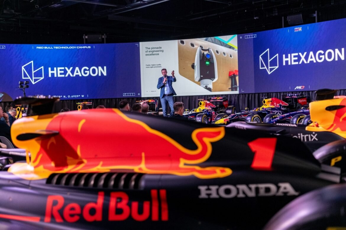 Mätteknik från svenska Hexagon mäter framgång när Max Verstappen jagar Formel 1-titel i Qatar och Abu Dhabi