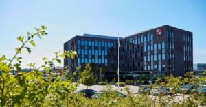 EG förvärvar Edlevo, Primula och eCompanion från Tieto och etablerar sig på de svenska utbildnings-, HR- och lönemarknaderna EG förvärvar Edlevo, Primula och eCompanion från Tieto och etablerar sig på de svenska utbildnings-, HR- och lönemarknaderna