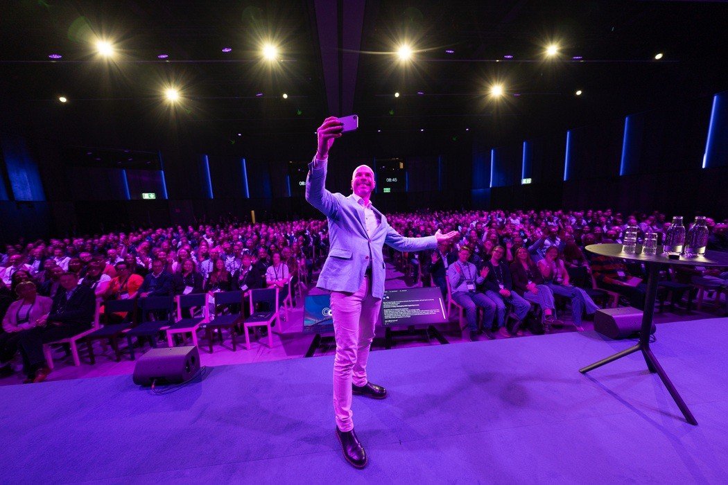 IFS skapar digitala medarbetare som fyller kompetensbristen inom tung industri