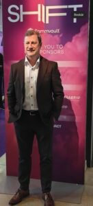 Från pilotdrömmar till cyberresiliens – Martin Gittins om framtiden för data, AI och säkerhet