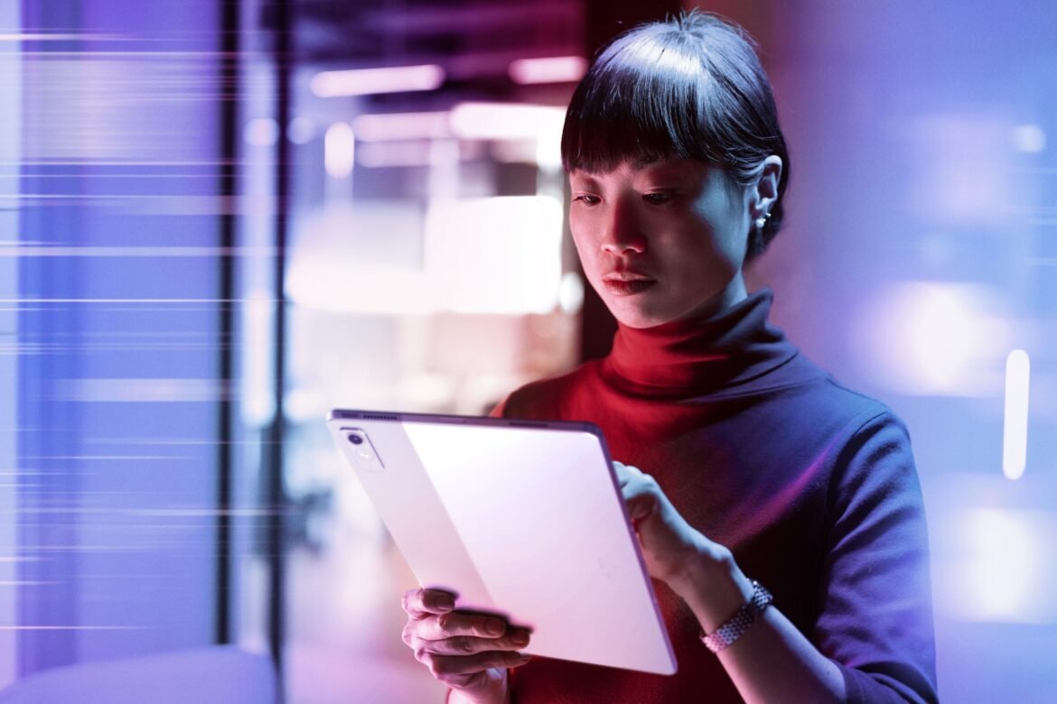 90 procent av IT-cheferna ser brister i beredskapen mot AI-drivna hot – Lenovo tar samlat ansvar för cyberresiliens