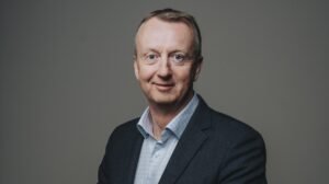 AI sparar nära fem arbetsveckor per år för nästan var tredje AI-användare i små och medelstora företag AI sparar nära fem arbetsveckor per år för nästan var tredje AI-användare i små och medelstora företag