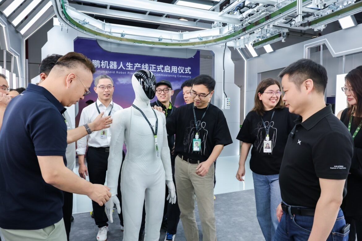 XPENG startar produktion av humanoida roboten IRON